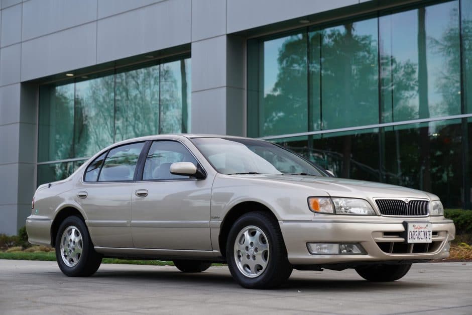 1999 Infiniti  sold for $12,750