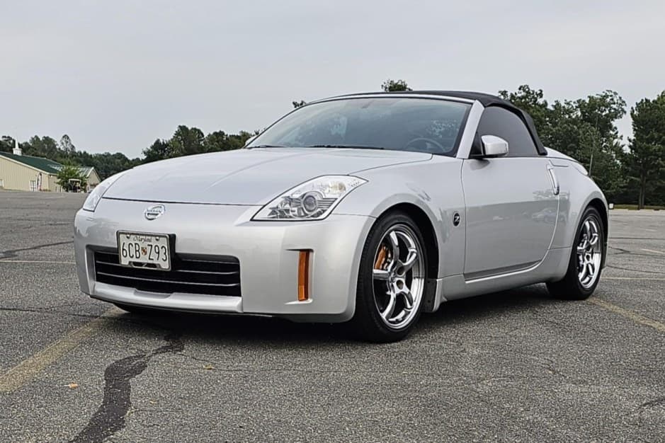 2006 Nissan 350Z sold for $16,250