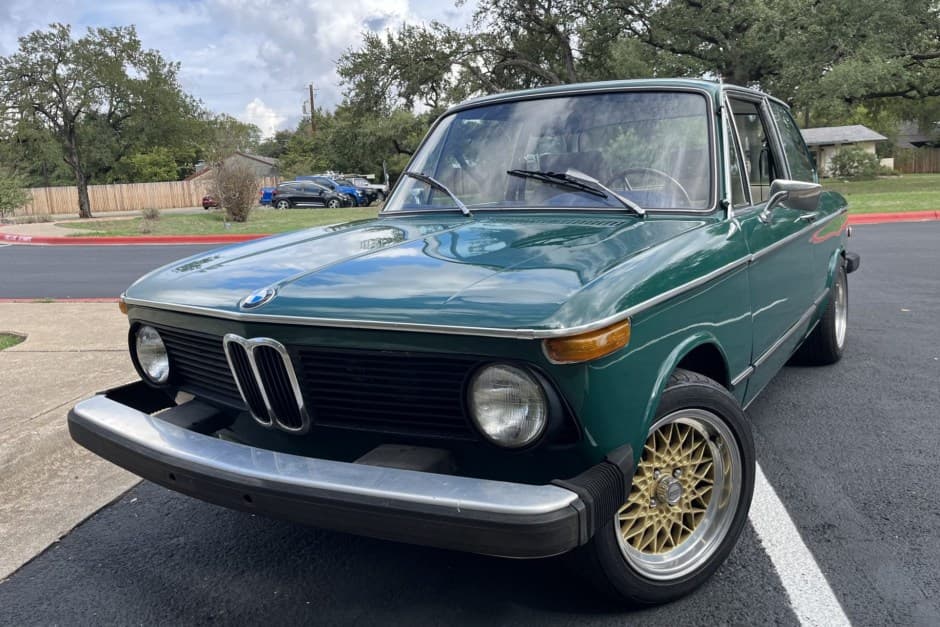 1974 BMW 2002tii sold for $18,000