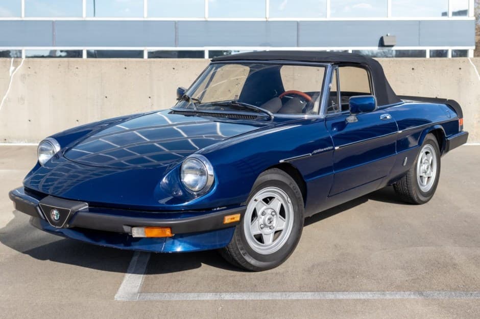 1984 Alfa Romeo 105/115 Spider Series 3 sold for $6,669