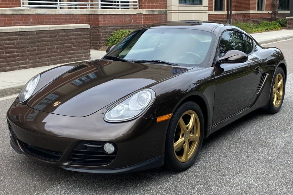 2010 Porsche 987 Cayman sold for $16,250