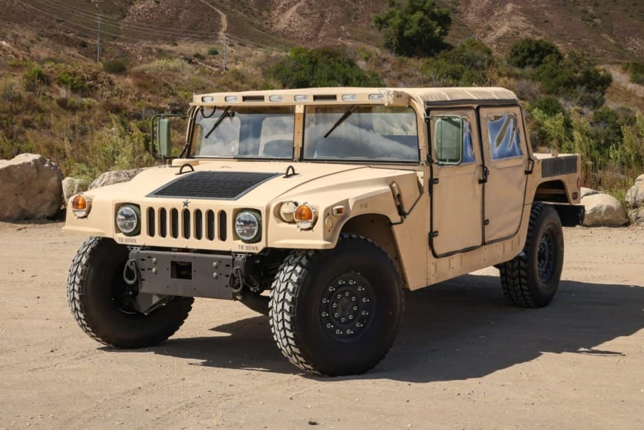 1985 Hummer HMMWV/Humvee sold for $34,500