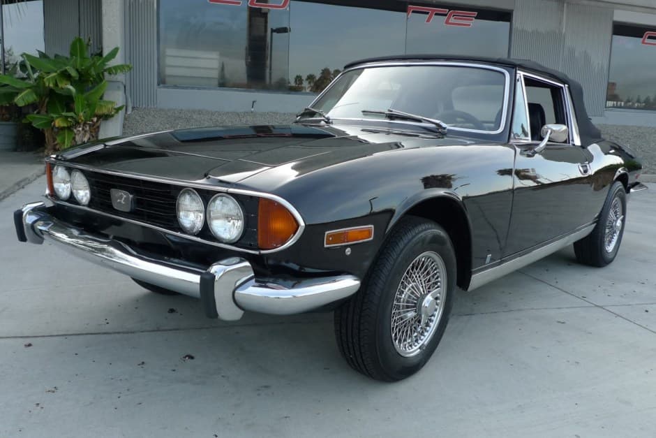 1971 Triumph Stag sold for $18,500