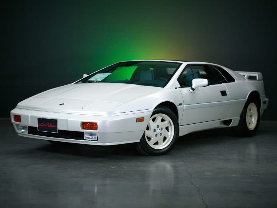 1988 Lotus Esprit sold for $96,180