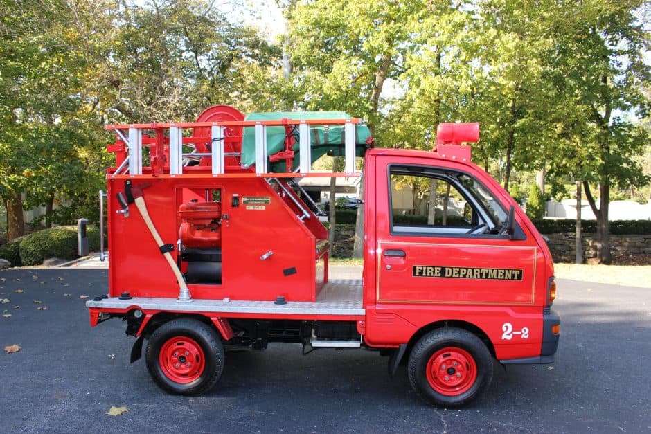 1995 Mitsubishi Minicab sold for $17,000