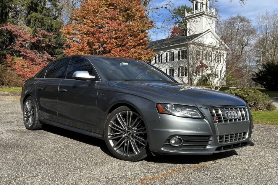 2012 Audi S4 sold for $15,436