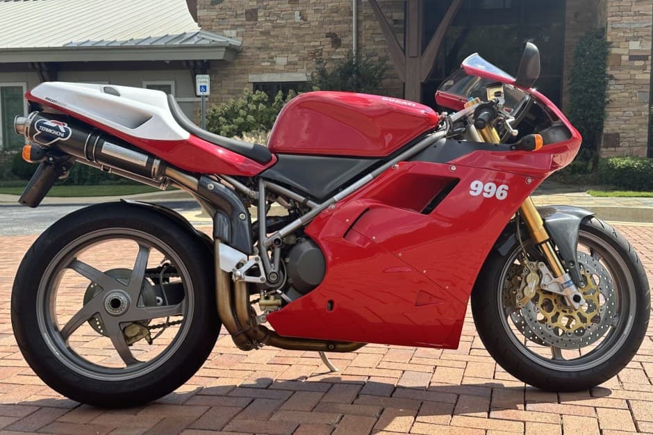 2000 Ducati 996 sold for $24,000