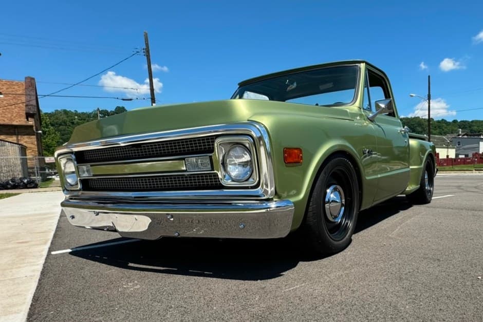 1970 Chevrolet C/K (1967-1972) sold for $32,000
