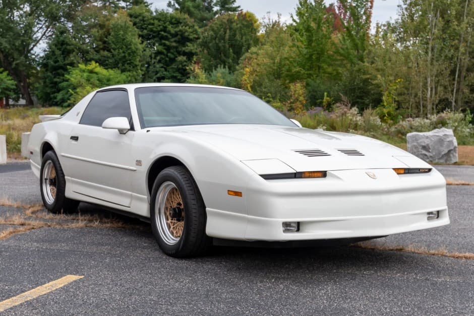 1987 Pontiac Firebird (1982-1992) sold for $20,500
