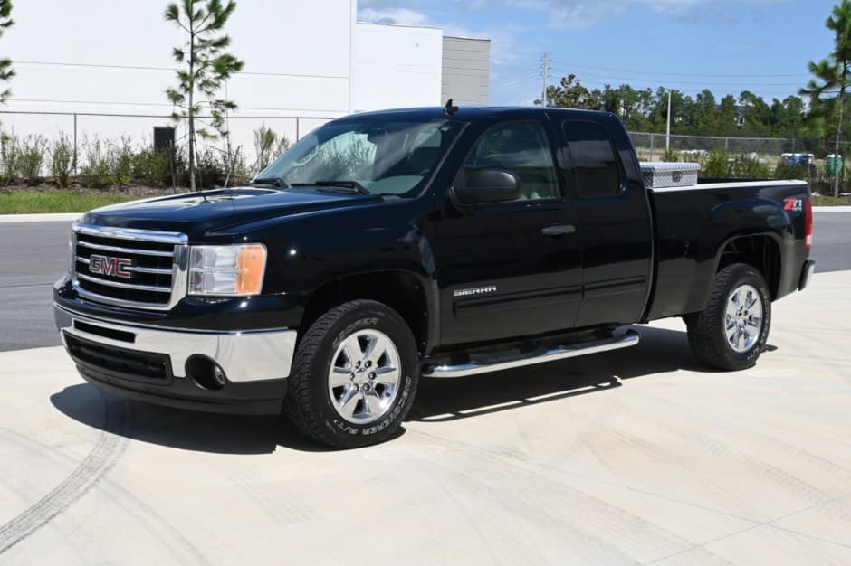 2012 GMC Sierra (GMT900 2007-2013) sold for $22,850