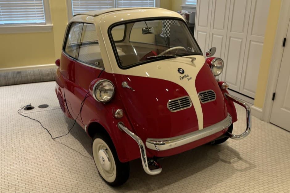 1957 BMW Isetta sold for $47,250