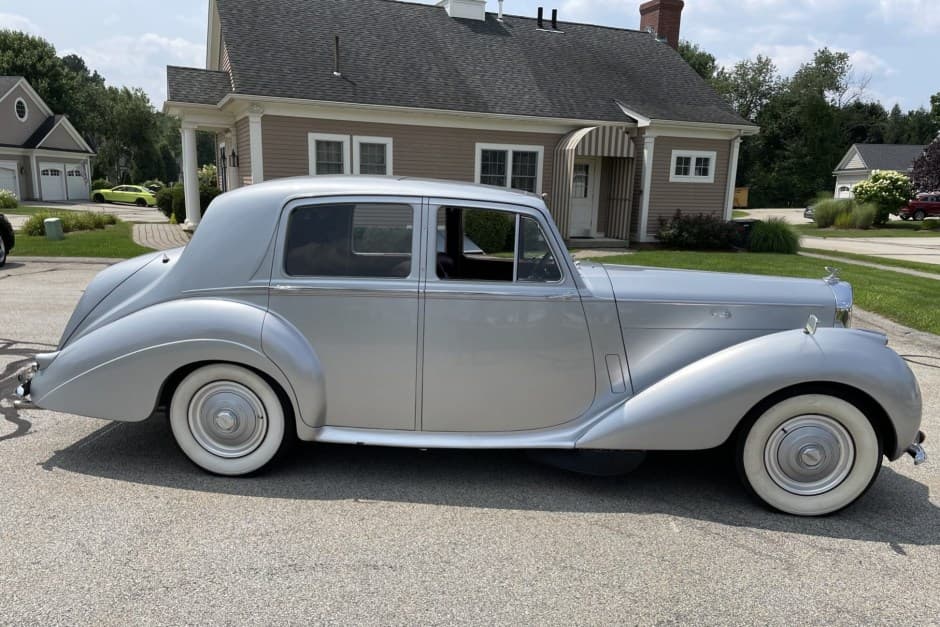 1953 Bentley R-Type sold for $15,750