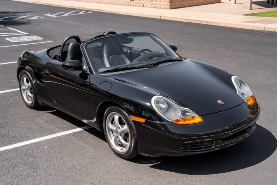 1999 Porsche 986 Boxster sold for $12,250