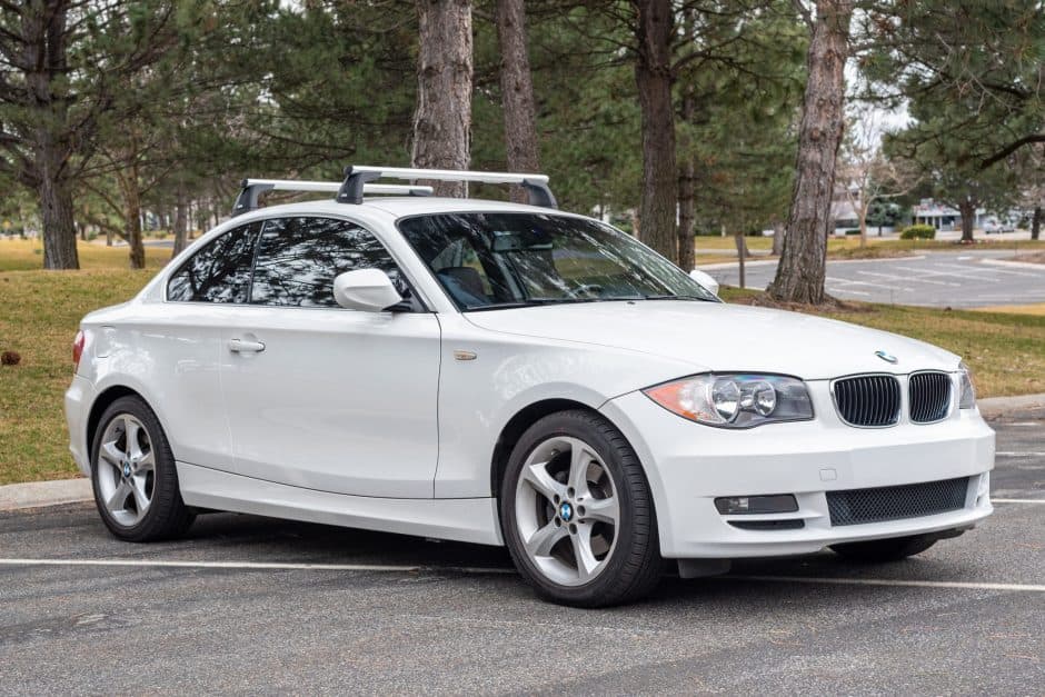 2011 BMW E82/E88 1-Series sold for $16,600