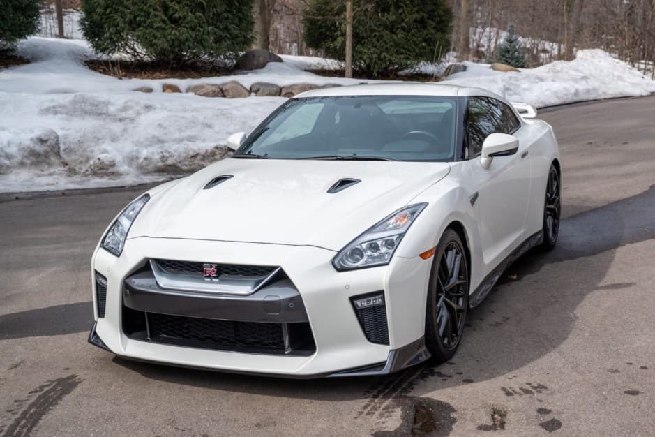 2017 Nissan GT-R R35 sold for $112,000