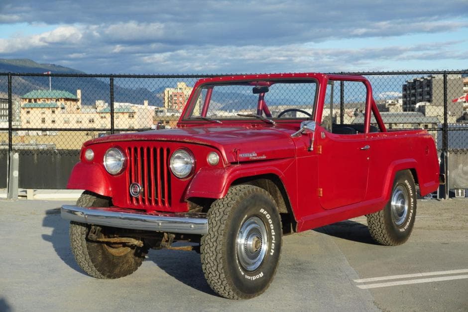 1967 Jeep Jeepster Commando sold for $9,350