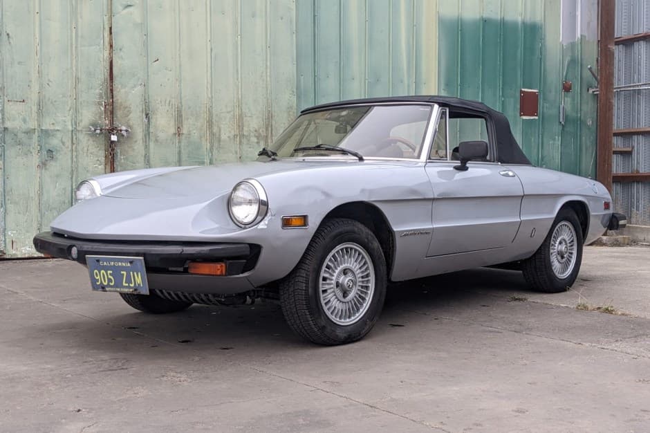 1979 Alfa Romeo 105/115 Spider Series 2 sold for $4,000