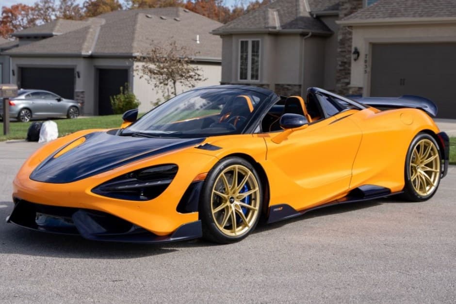 2022 McLaren Super Series sold for $605,911