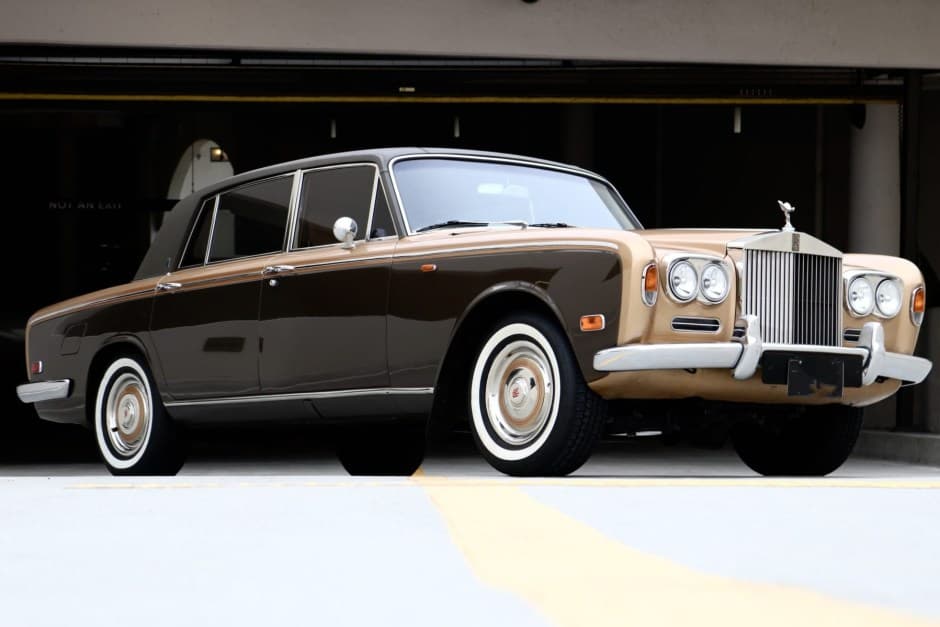 1972 Rolls-Royce SY Silver Shadow & Silver Wraith II sold for $27,000