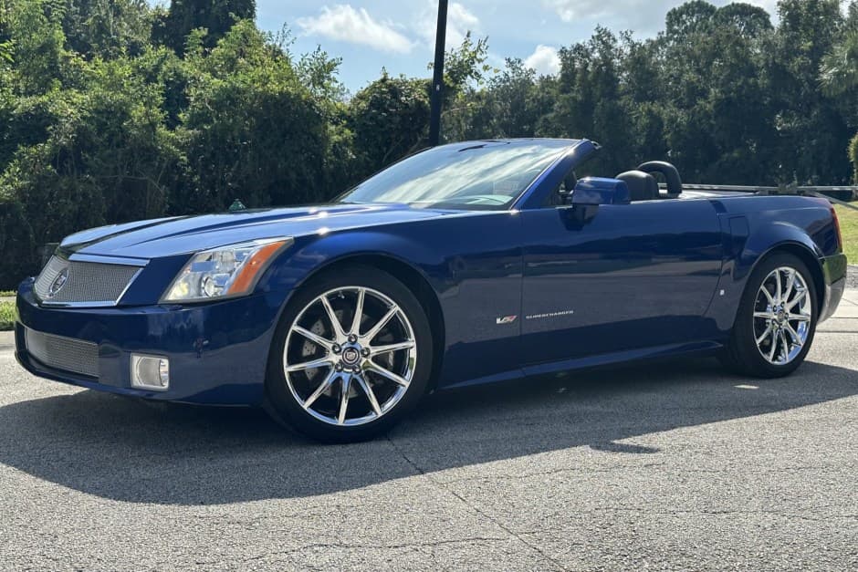 2007 Cadillac XLR sold for $55,500