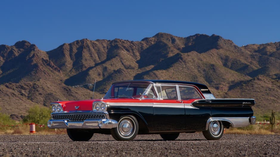 1959 Ford Galaxie sold for $11,500