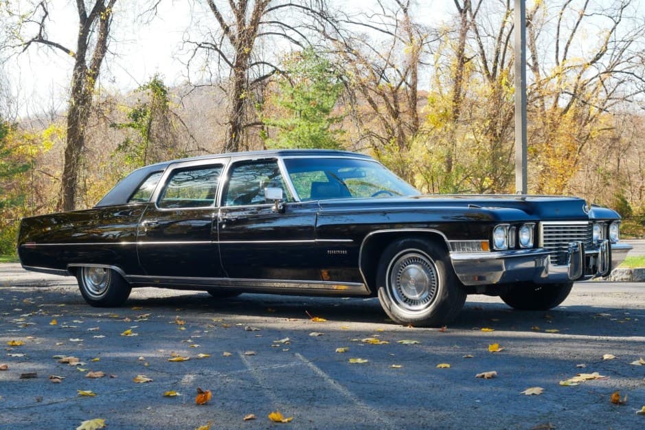 1972 Cadillac Series 75/Fleetwood sold for $15,000