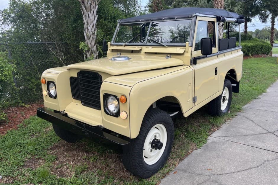 1979 Land Rover Series 88 sold for $29,000