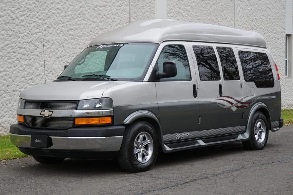 2005 Chevrolet Express sold for $24,250