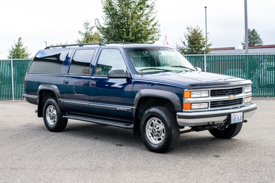 1999 Chevrolet Suburban (GMT400 1992-1999) sold for $18,000