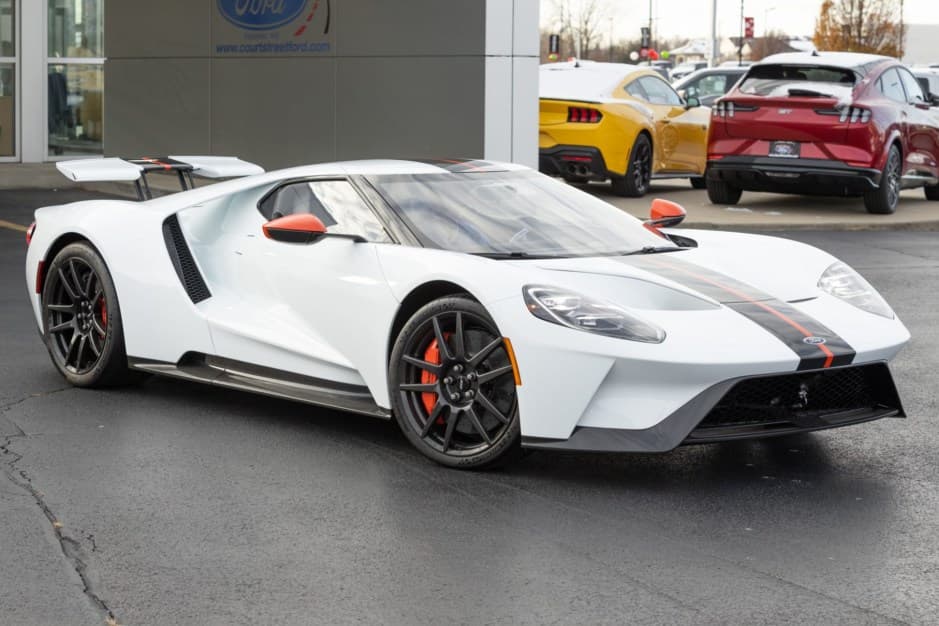 2021 Ford GT 2nd Generation sold for $975,000