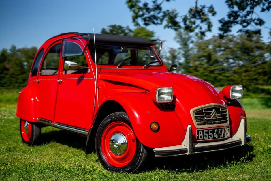1987 Citroen 2CV sold for $6,151