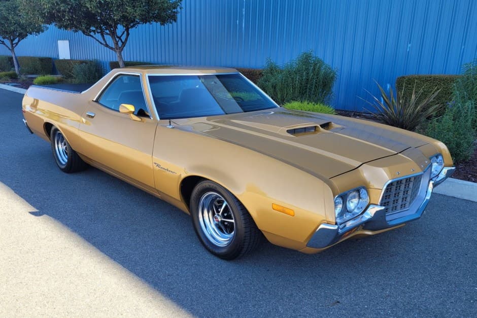 1972 Ford Ranchero sold for $16,250