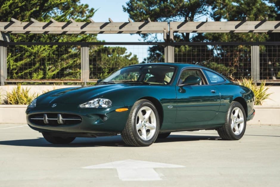 2000 Jaguar XK8 sold for $12,500