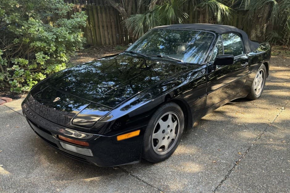 1991 Porsche 944 sold for $9,000