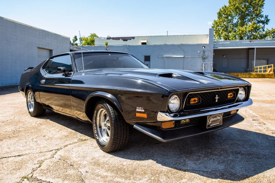 1971 Ford Mustang 1969-1973 sold for $16,000