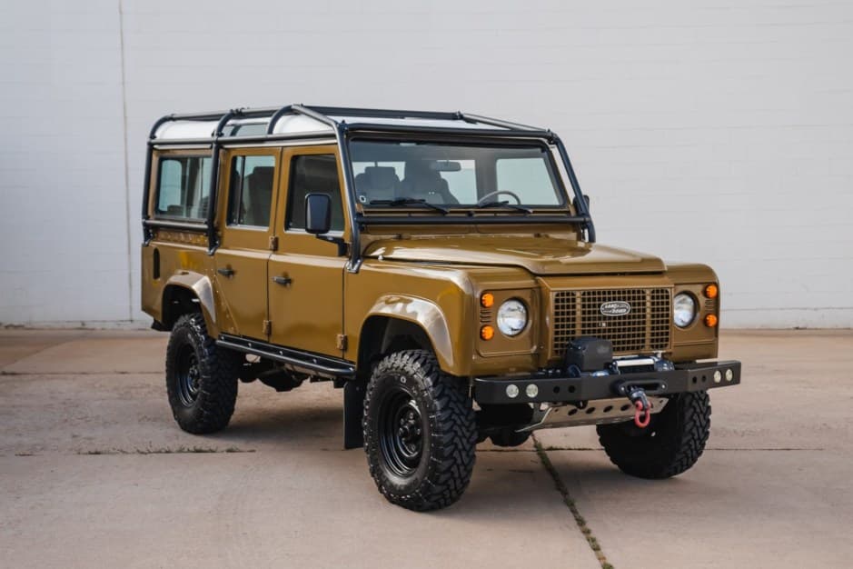 1986 Land Rover Defender 110 NAS sold for $79,000