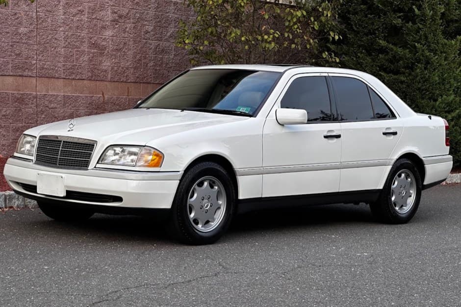 1997 Mercedes-Benz W202 C-Class sold for $8,550