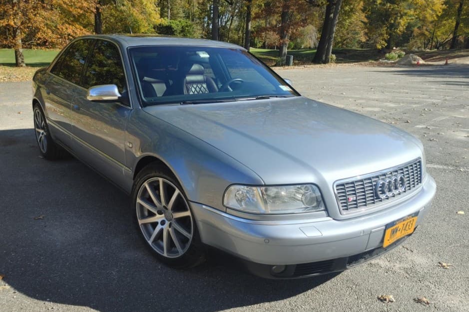2003 Audi S8 sold for $10,500
