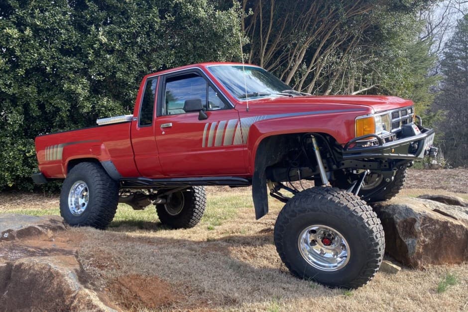 1988 Toyota Pickup (N50/N60/N70 1984-1988) sold for $13,750