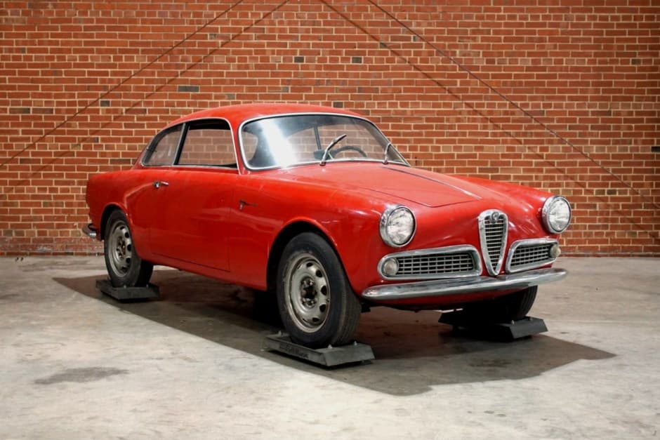 1960 Alfa Romeo 750/101 Series Giulietta & Giulia sold for $30,000