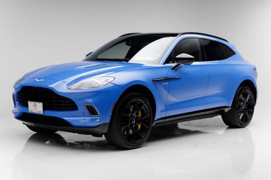2021 Aston Martin DBX sold for $93,999