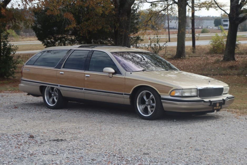 1993 Buick Roadmaster sold for $17,250