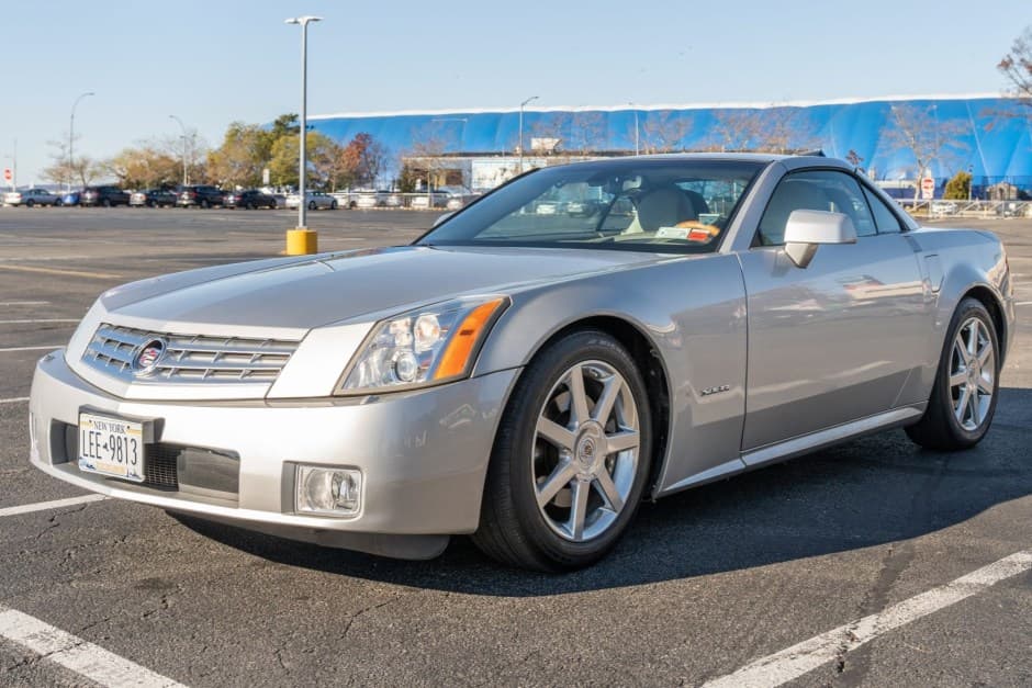 2005 Cadillac XLR sold for $18,500