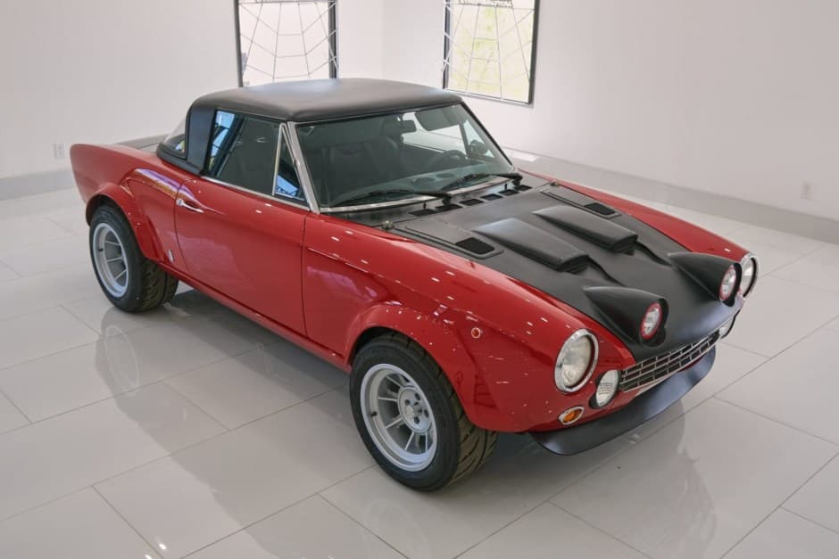 1980 Fiat 124 Spider (1966-1985) sold for $20,500