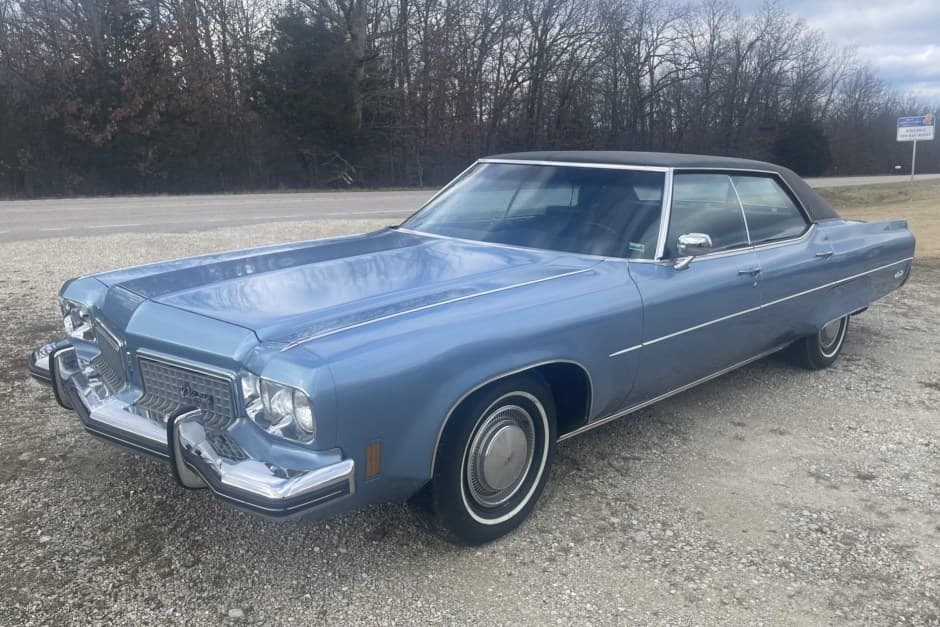 1973 Oldsmobile 98 sold for $12,800
