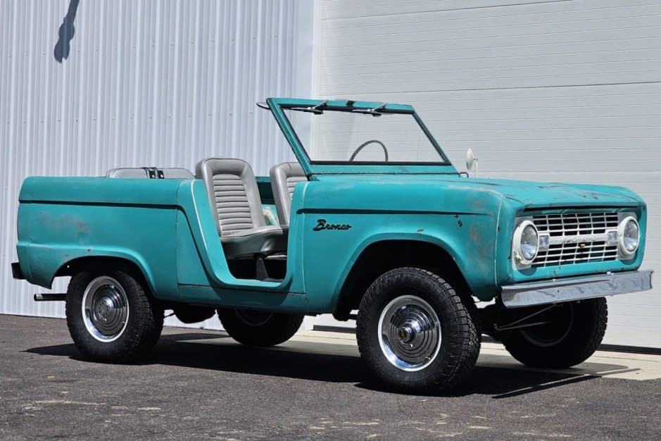 1966 Ford Bronco U13/U14/U15 1966-1977 sold for $33,300