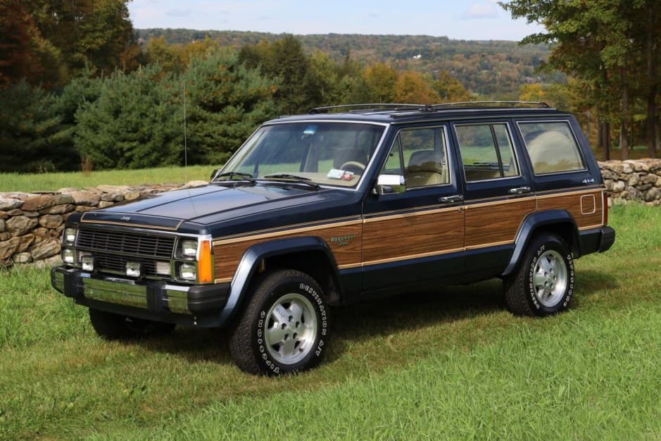 1989 Jeep XJ Wagoneer sold for $26,500