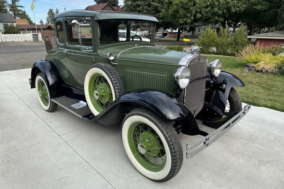 1931 Ford  sold for $18,250