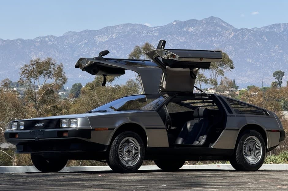 1981 DeLorean DMC-12 sold for $40,250