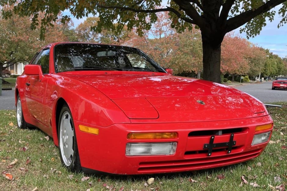 1987 Porsche 944 Turbo sold for $35,750